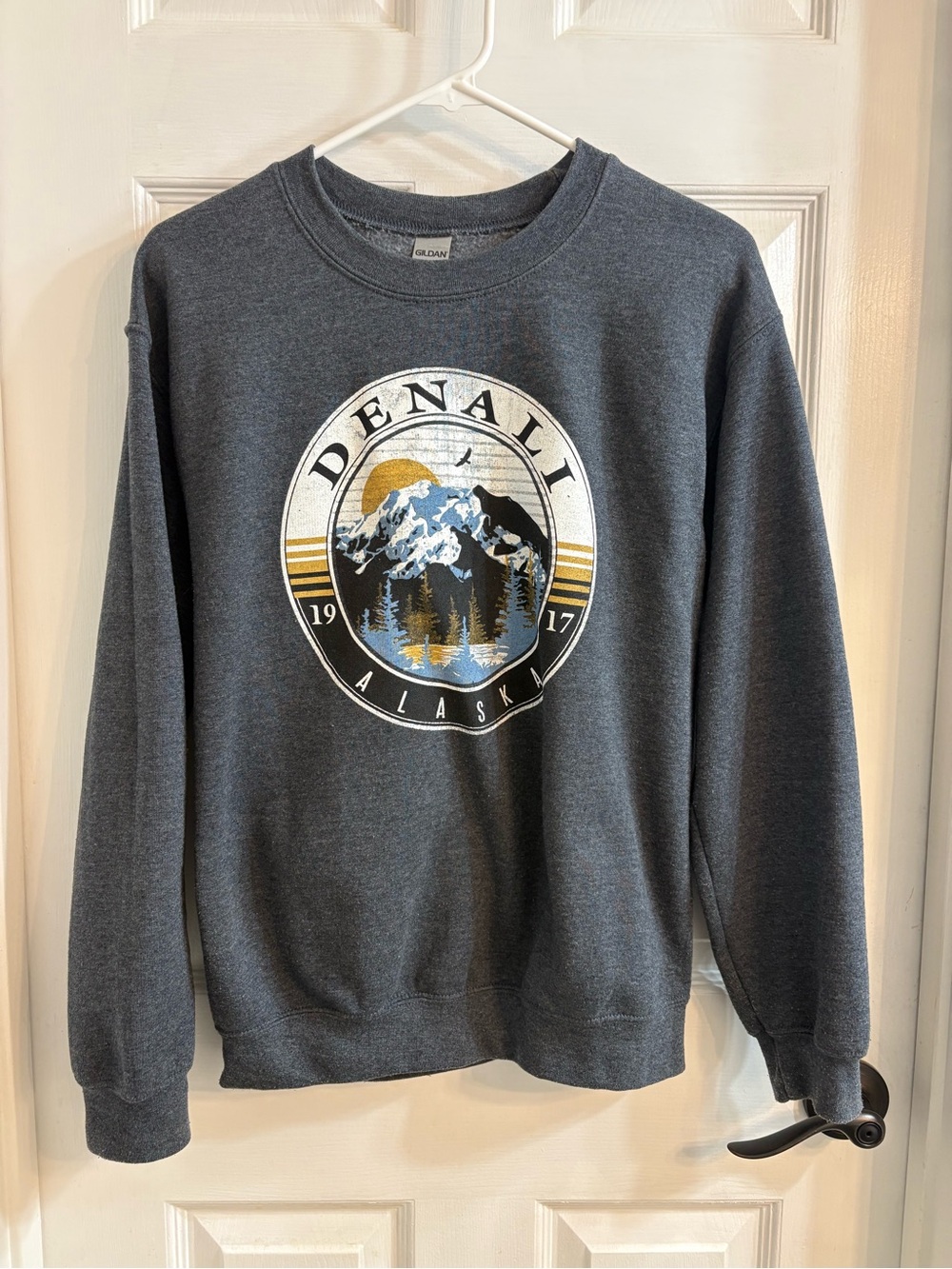 Gildan Charcoal Denali Alaska Graphic Crewneck sweatshirt